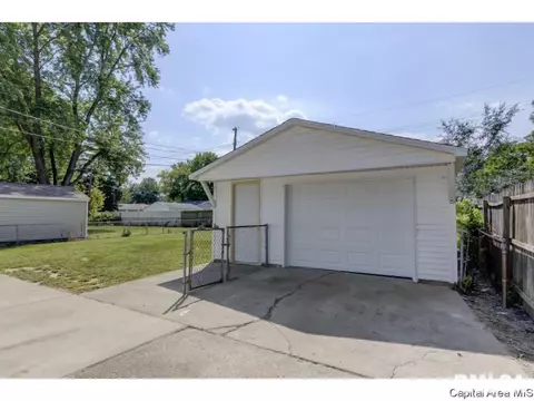 2700 Queensway Rd, Springfield, IL 62703 photo 4