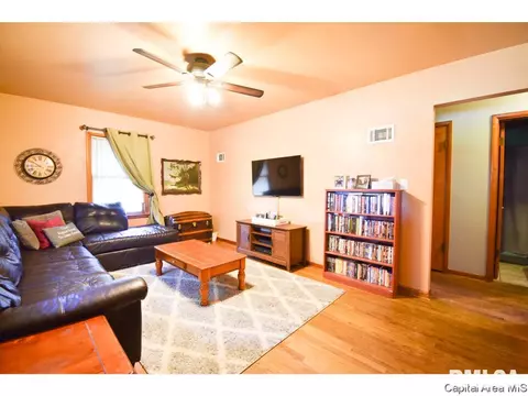 21 Rosaria Rd, Springfield, IL 62702 photo 4