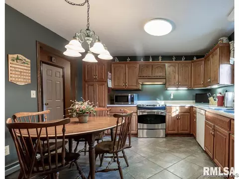 1909 Waterford Dr, Springfield, IL 62703 photo 10