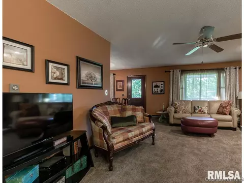 1909 Waterford Dr, Springfield, IL 62703 photo 5