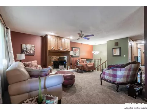 1909 Waterford Dr, Springfield, IL 62703 photo 4