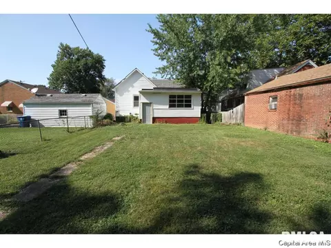 226 W Elliott Ave, Springfield, IL 62702 photo 10