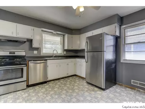 2101 N 22nd St, Springfield, IL 62702 photo 7