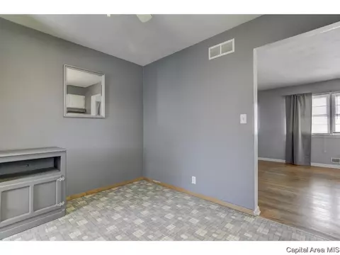 2101 N 22nd St, Springfield, IL 62702 photo 10