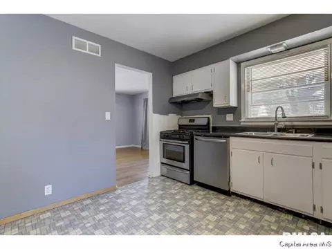 2101 N 22nd St, Springfield, IL 62702 photo 9