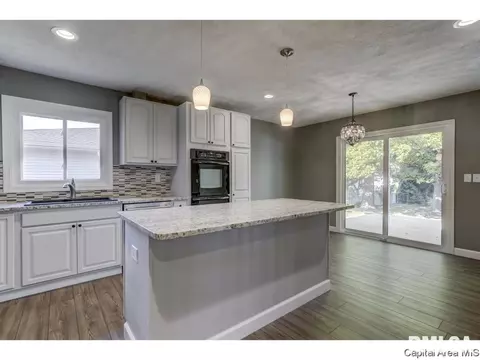 2721 Arrowhead Dr, Springfield, IL 62702 photo 11