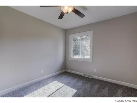 2721 Arrowhead Dr, Springfield, IL 62702 photo 22