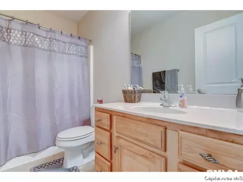 2716 Newcastle, Springfield, IL 62711 photo 26