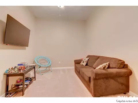 2716 Newcastle, Springfield, IL 62711 photo 32