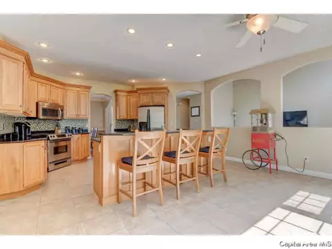 2716 Newcastle, Springfield, IL 62711 photo 7