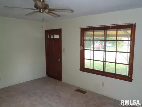 3018 S 3rd St, Springfield, IL 62703 photo 2