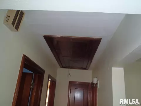3018 S 3rd St, Springfield, IL 62703 photo 6