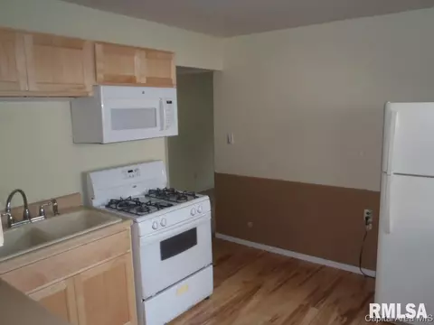 3018 S 3rd St, Springfield, IL 62703 photo 3