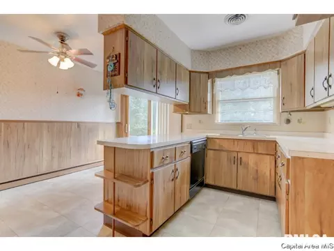 1608 W Enos, Springfield, IL 62702 photo 6