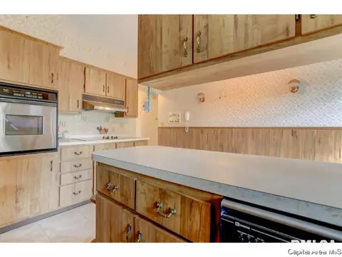 1608 W Enos, Springfield, IL 62702 photo 7