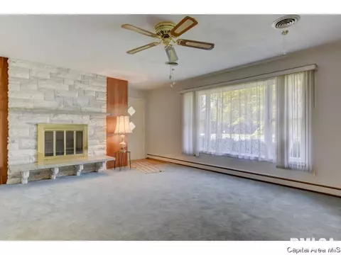 1608 W Enos, Springfield, IL 62702 photo 4