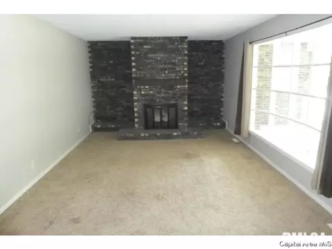 4100 Pickfair Rd, Springfield, IL 62703 photo 2