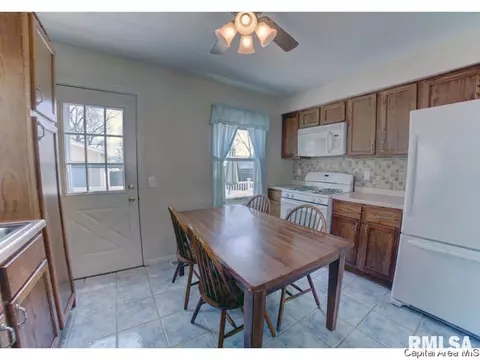 3024 S Lincoln, Springfield, IL 62704 photo 7