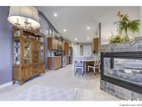 7300 Torrington Way, Springfield, IL 62711 photo 9