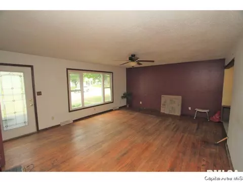 142 Dawn Dr, Springfield, IL 62702 photo 4