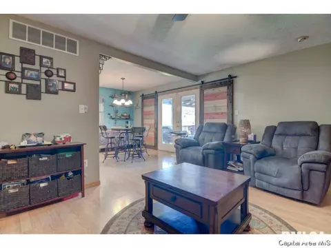 4056 Bissell Rd, Springfield, IL 62707 photo 6