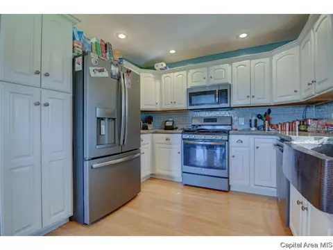 4056 Bissell Rd, Springfield, IL 62707 photo 9