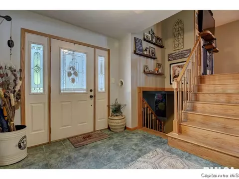 4056 Bissell Rd, Springfield, IL 62707 photo 2
