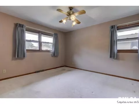 2432 Manchester, Springfield, IL 62704 photo 19