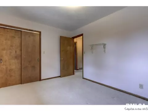 2432 Manchester, Springfield, IL 62704 photo 22