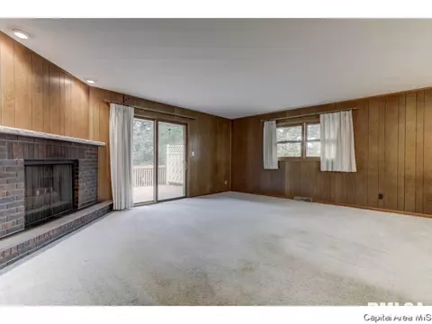 2432 Manchester, Springfield, IL 62704 photo 8