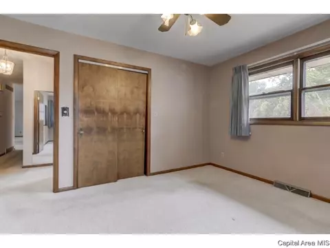2432 Manchester, Springfield, IL 62704 photo 20