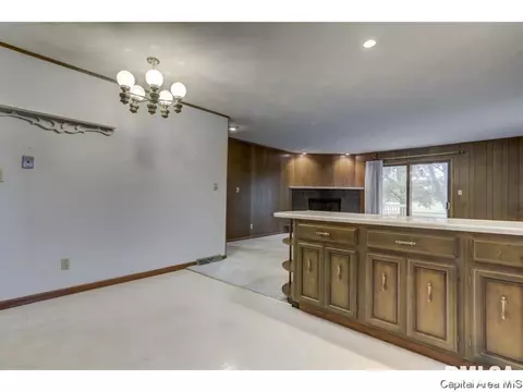 2432 Manchester, Springfield, IL 62704 photo 13