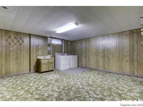 2432 Manchester, Springfield, IL 62704 photo 25
