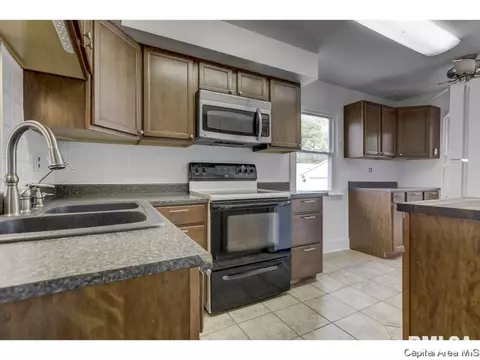 2257 E Grandview Ave, Springfield, IL 62702 photo 12