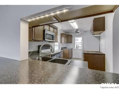2257 E Grandview Ave, Springfield, IL 62702 photo 10