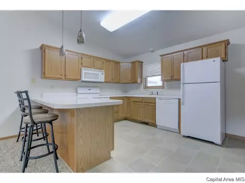 6411 Brent Dr, Springfield, IL 62712 photo 4