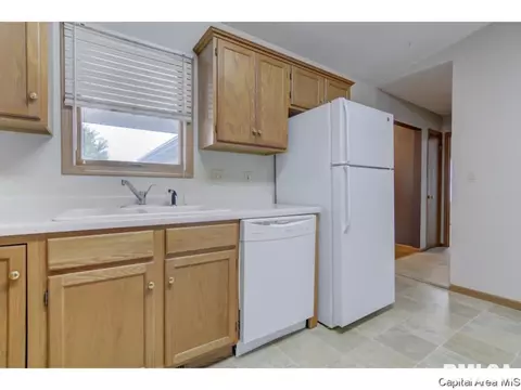 6411 Brent Dr, Springfield, IL 62712 photo 5