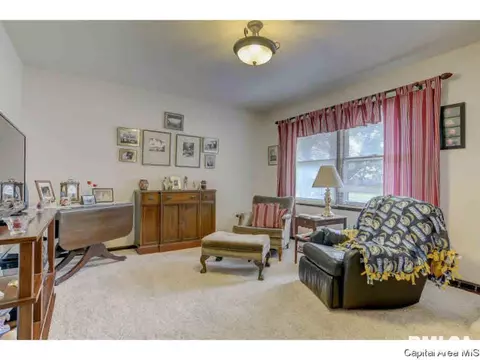 2921 Griffiths, Springfield, IL 62702 photo 4