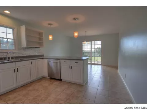 4628 Svenson Dr, Springfield, IL 62711 photo 9