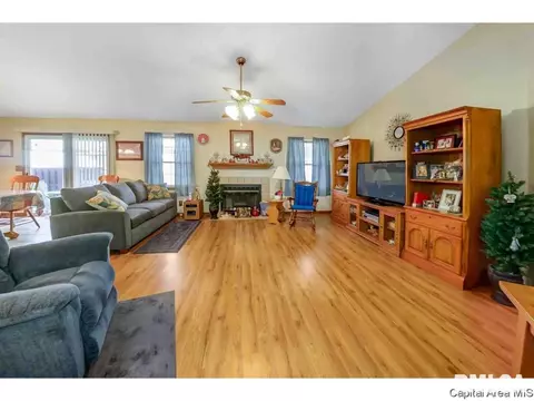 109 Sherry, Springfield, IL 62703 photo 8