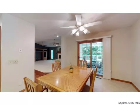 1027 Willowbrook Dr, Springfield, IL 62711 photo 10