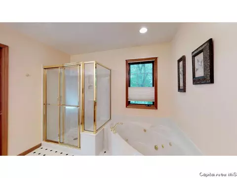 1027 Willowbrook Dr, Springfield, IL 62711 photo 18
