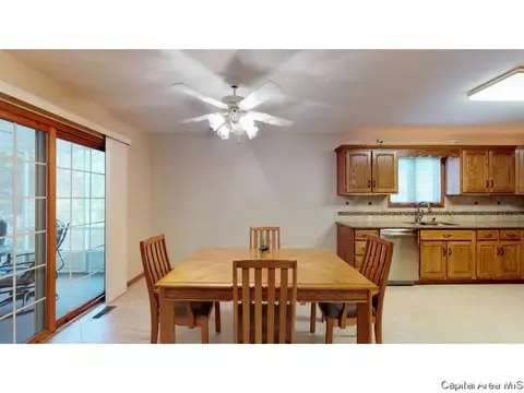 1027 Willowbrook Dr, Springfield, IL 62711 photo 8