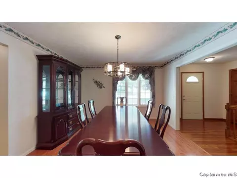 1027 Willowbrook Dr, Springfield, IL 62711 photo 5
