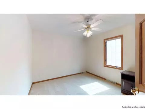 1027 Willowbrook Dr, Springfield, IL 62711 photo 19