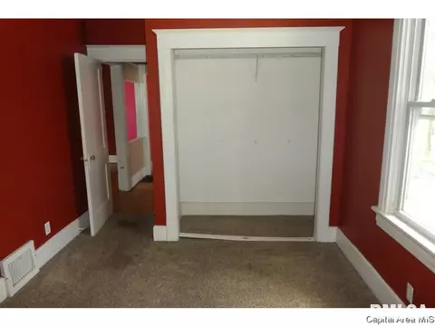221 N Douglas Ave, Springfield, IL 62702 photo 11