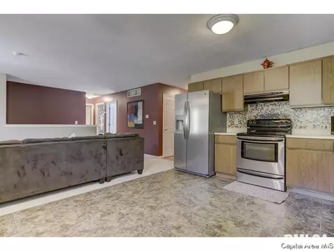 817 Helene, Springfield, IL 62702 photo 6
