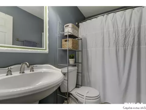 817 Helene, Springfield, IL 62702 photo 11