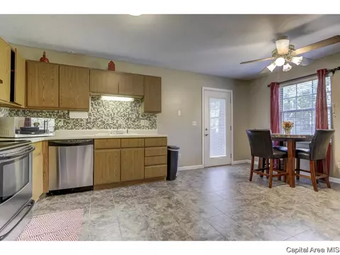 817 Helene, Springfield, IL 62702 photo 8