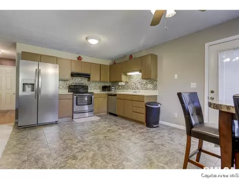 817 Helene, Springfield, IL 62702 photo 5